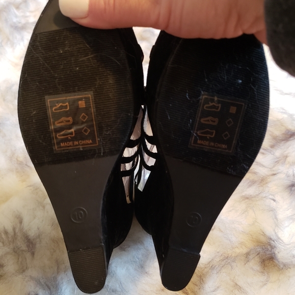 Studded Gladiator Wedge Sandals - Picture 4 of 4